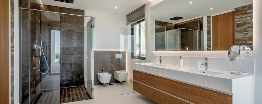 Villa for sale in Marbella Golden Mile