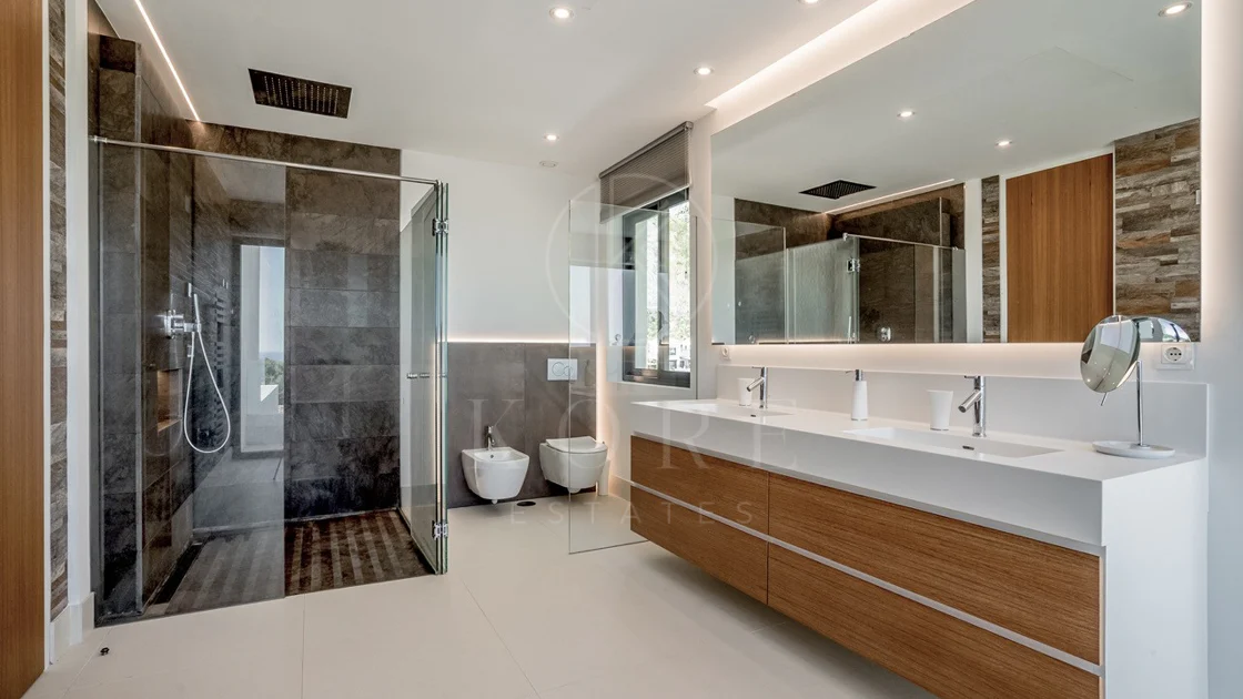 Villa for sale in Marbella Golden Mile