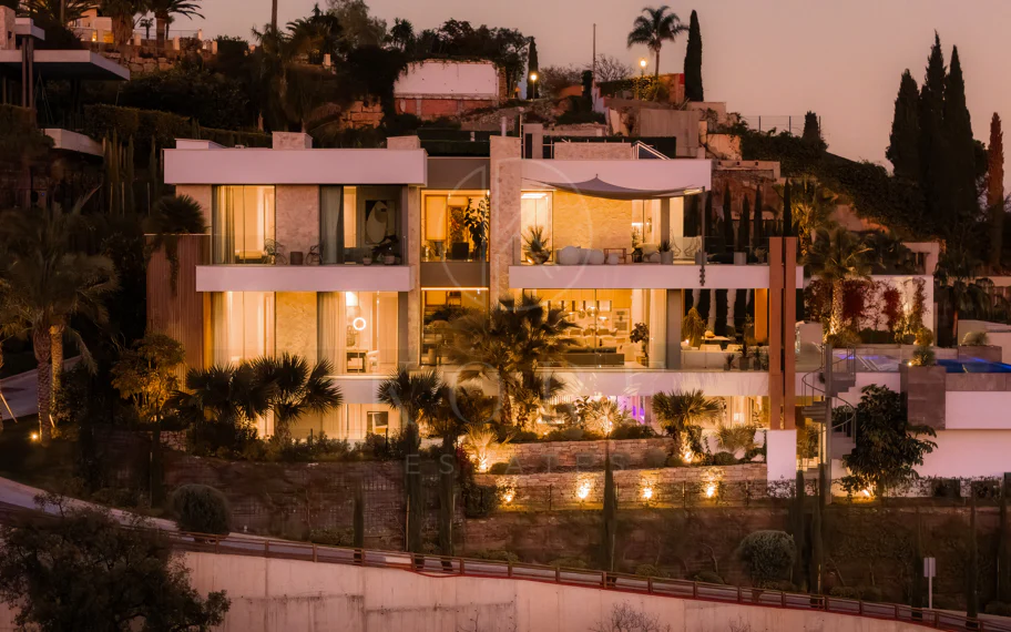 Presentando The Hills 10, encaramado en las colinas de La Quinta dentro de la exclusiva comunidad cerrada de El Herrojo Alto