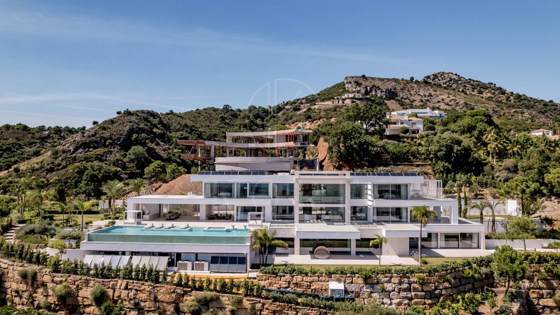 Welcome to La Isabella, the crown jewel of Marbella Club Golf Resort.