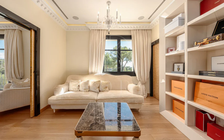 Villa en venta en Hacienda las Chapas, Marbella Este
