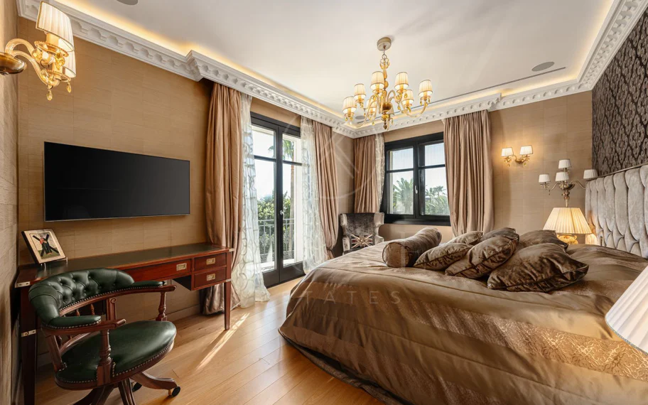 Villa en venta en Hacienda las Chapas, Marbella Este