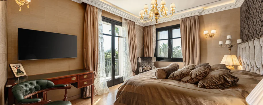 Villa for sale in Hacienda las Chapas, Marbella East