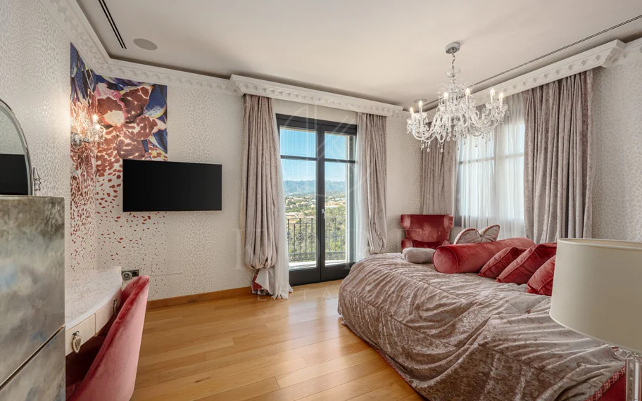 Villa en venta en Hacienda las Chapas, Marbella Este