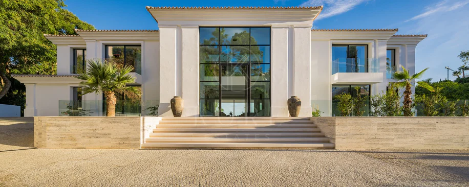 Villa for sale in La Quinta, Benahavis