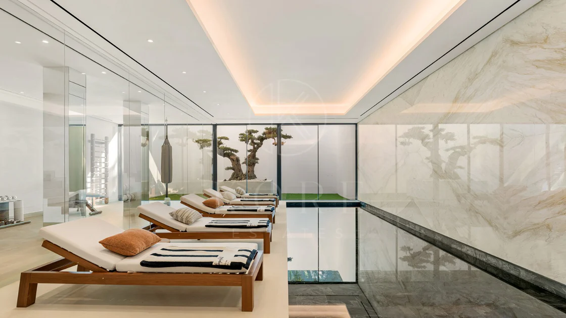 Villa for sale in La Quinta, Benahavis