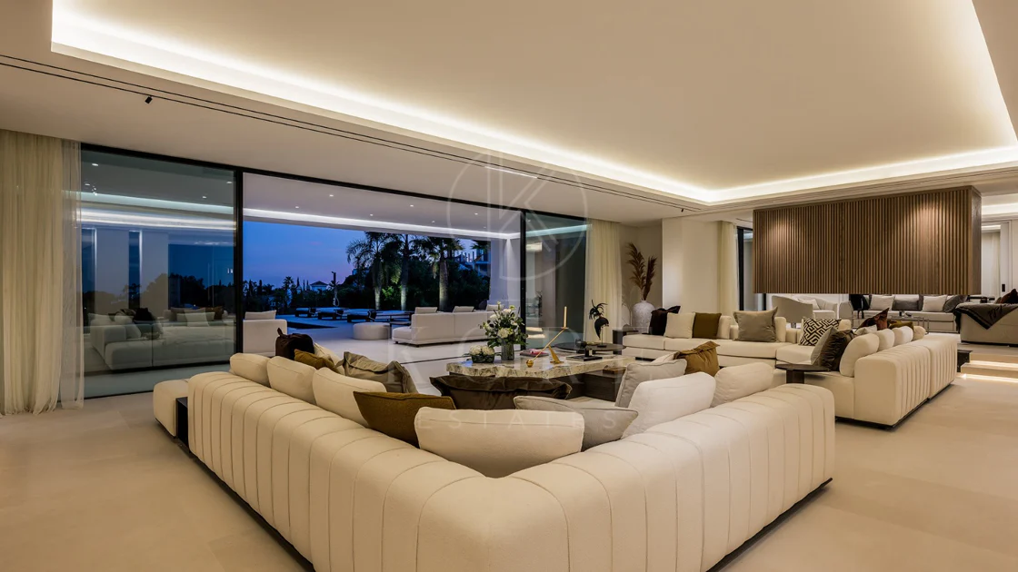 Villa for sale in La Quinta, Benahavis