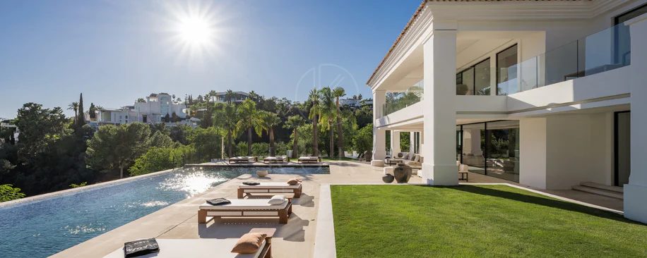 Villa for sale in La Quinta, Benahavis
