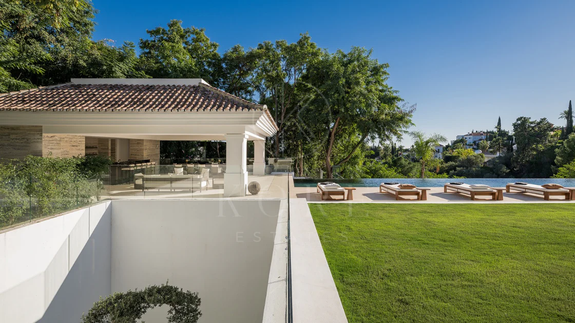 Villa for sale in La Quinta, Benahavis