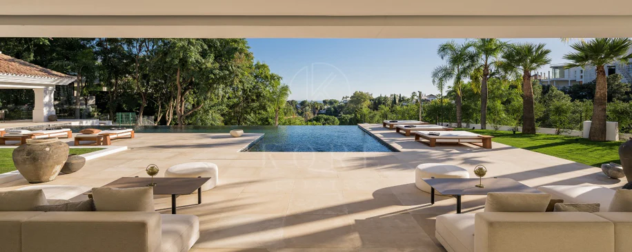 Villa for sale in La Quinta, Benahavis