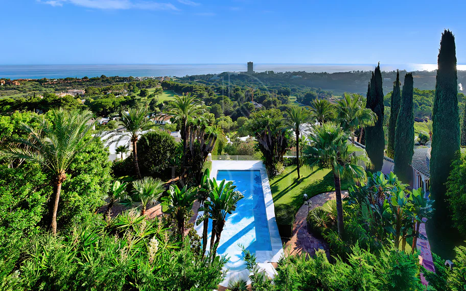 Villa en venta en Rio Real Golf, Marbella Este