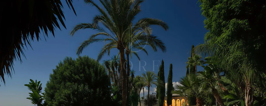 Villa for sale in Rio Real Golf, Marbella East