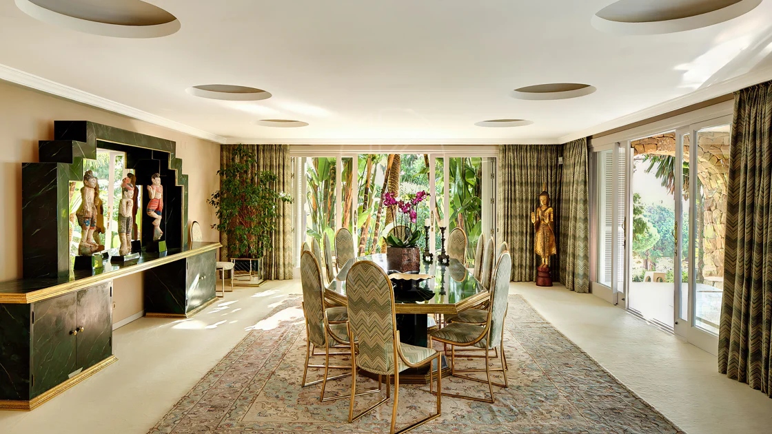 Villa for sale in Rio Real Golf, Marbella East