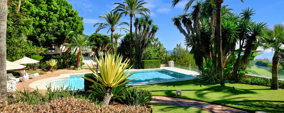 Villa for sale in Rio Real Golf, Marbella East