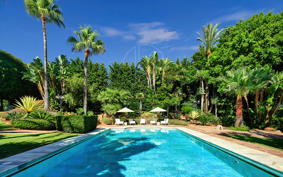 Villa en venta en Rio Real Golf, Marbella Este