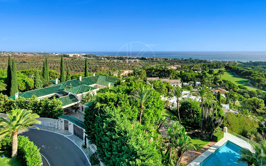 Villa en venta en Rio Real Golf, Marbella Este