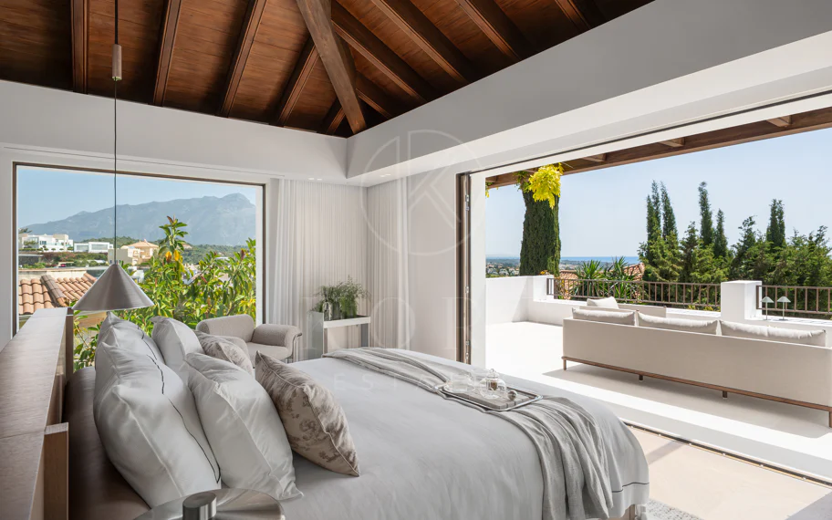 Villa en venta en El Herrojo, Benahavis