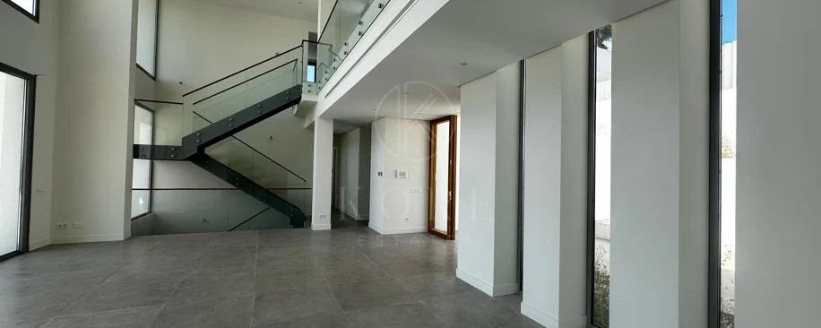 Villa en venta en Los Arqueros, Benahavis