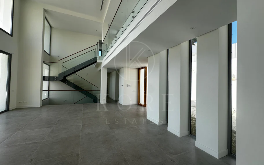 Villa en venta en Los Arqueros, Benahavis