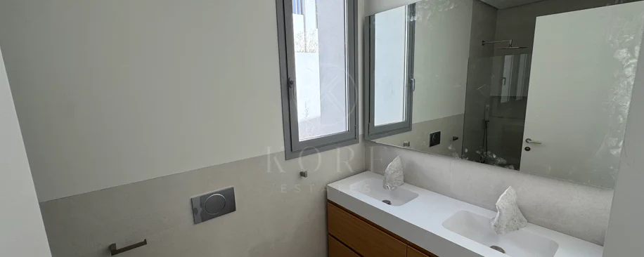 Villa en venta en Los Arqueros, Benahavis