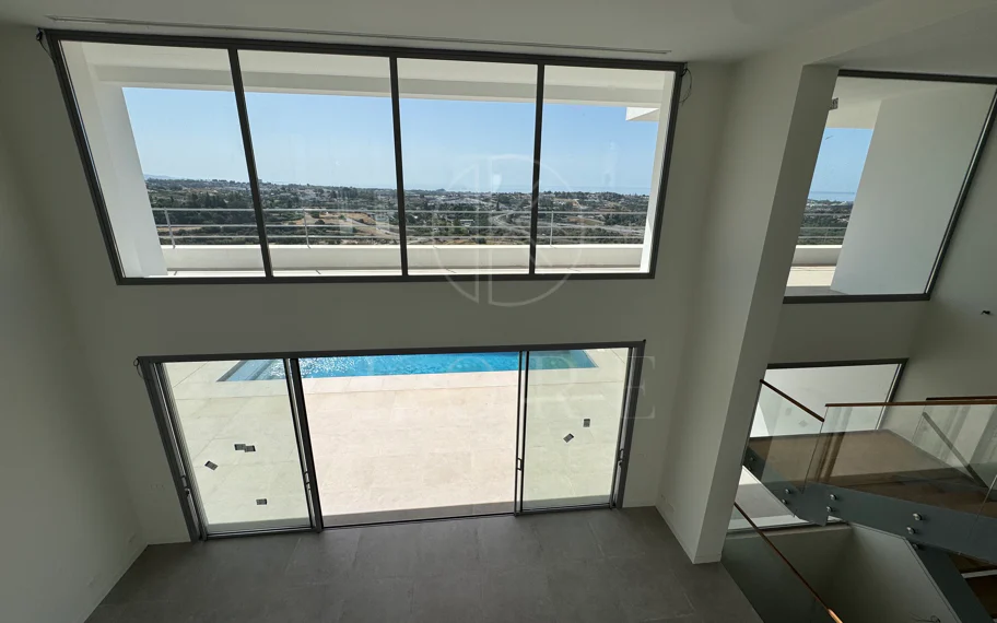 Villa en venta en Los Arqueros, Benahavis