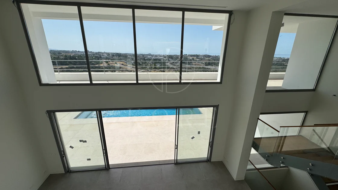 Villa en venta en Los Arqueros, Benahavis