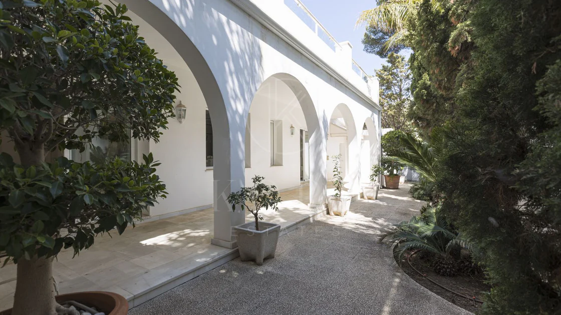 Villa for sale in Los Monteros, Marbella East