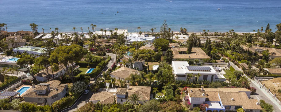 Villa for sale in Los Monteros, Marbella East