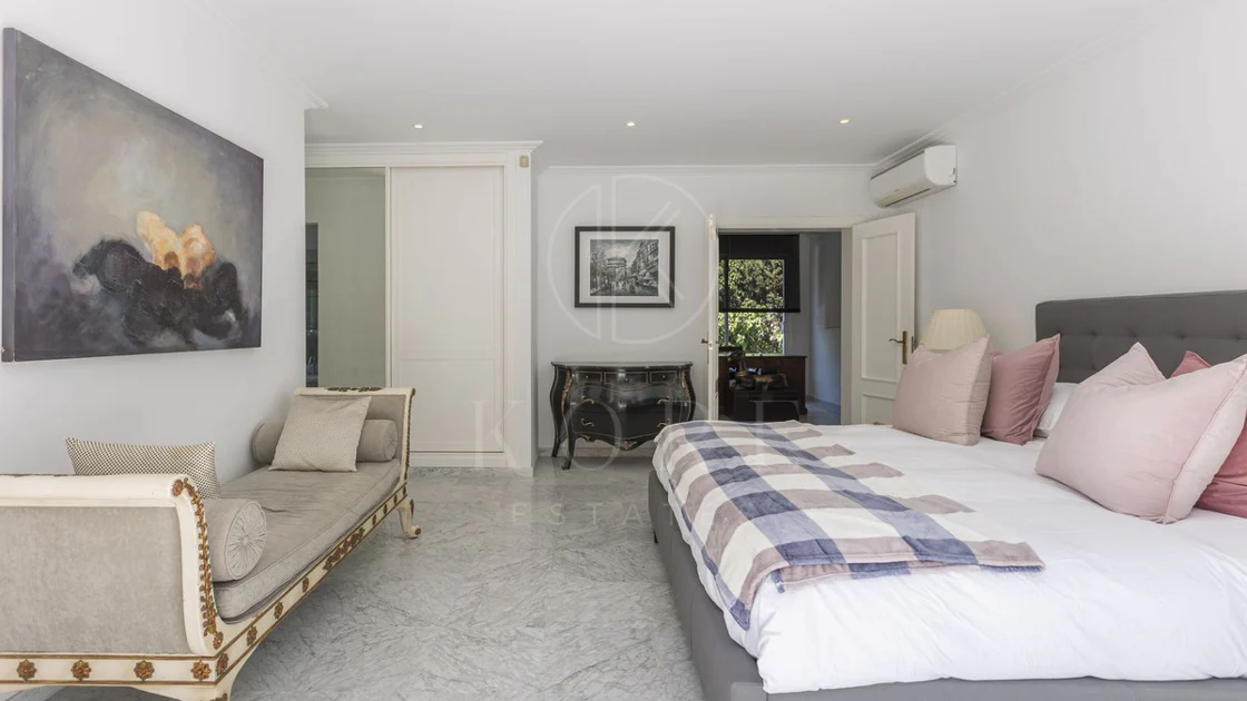 Villa for sale in Los Monteros, Marbella East