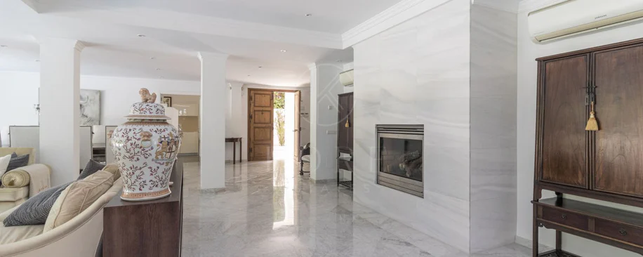 Villa for sale in Los Monteros, Marbella East