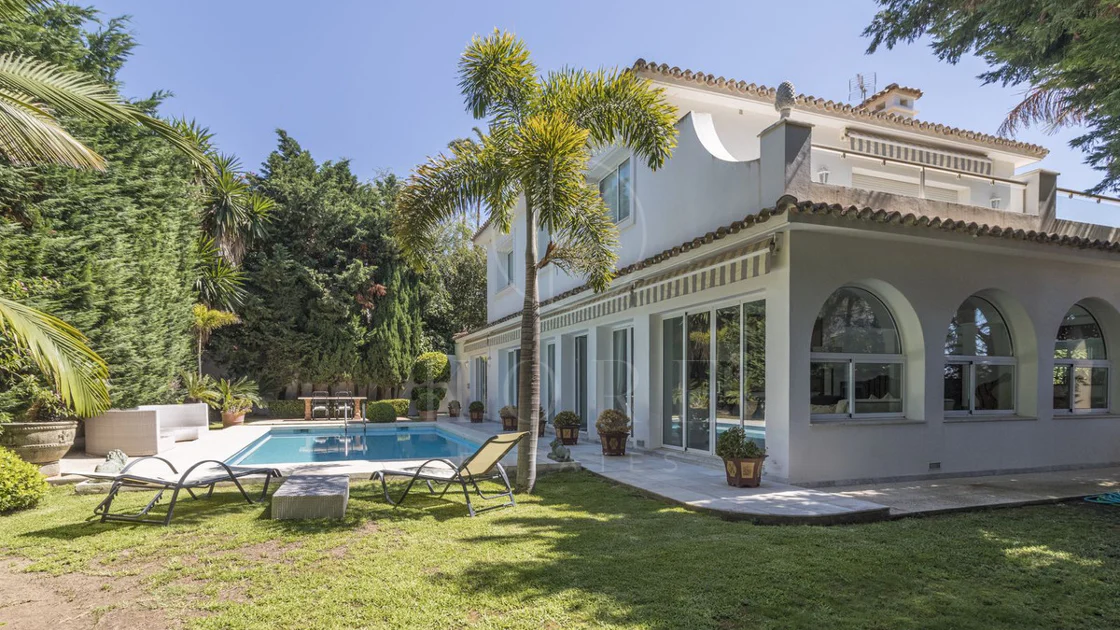 Villa for sale in Los Monteros, Marbella East