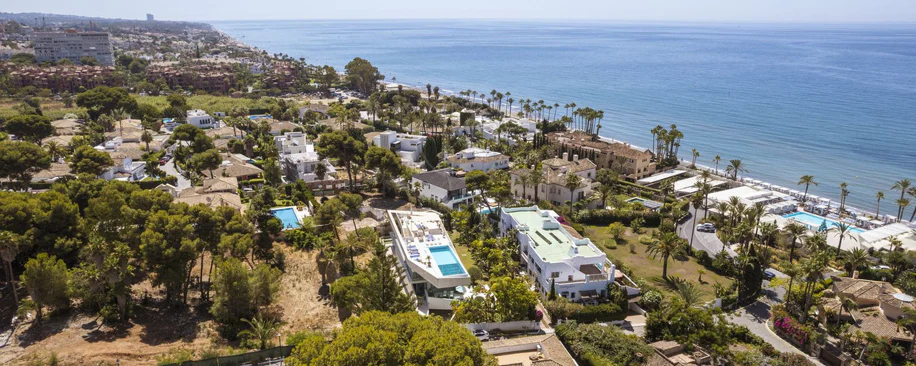 Villa for sale in Los Monteros, Marbella East