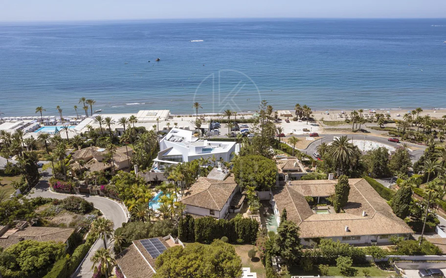 Villa en venta en Los Monteros, Marbella Este