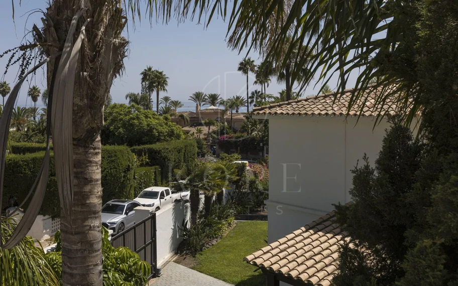 Villa en venta en Los Monteros, Marbella Este