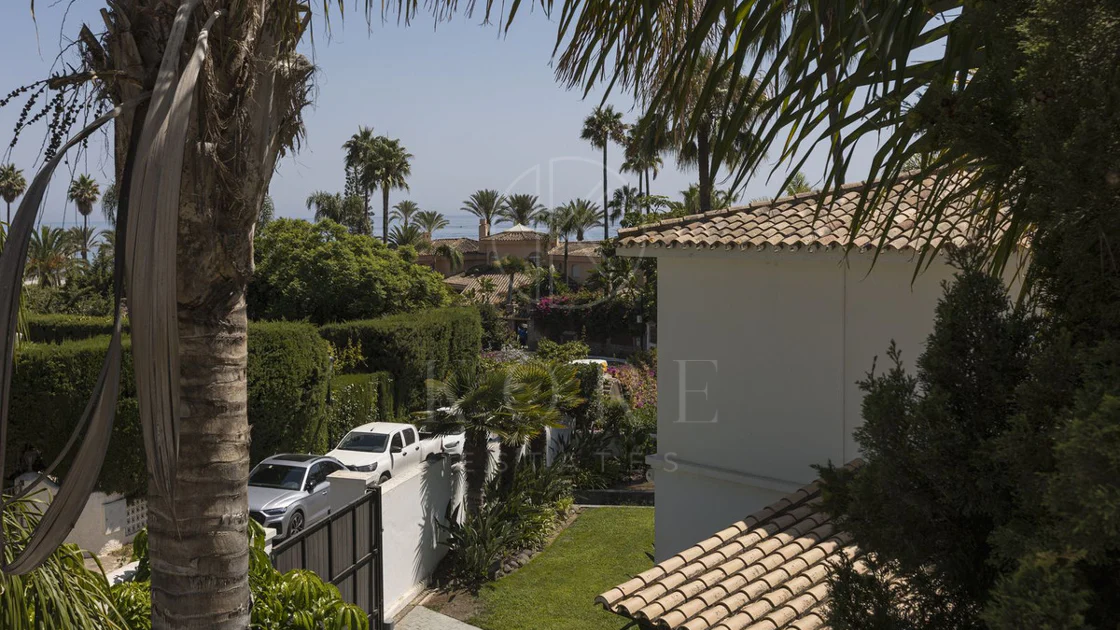Villa for sale in Los Monteros, Marbella East