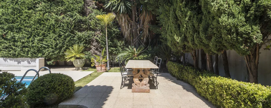 Villa for sale in Los Monteros, Marbella East