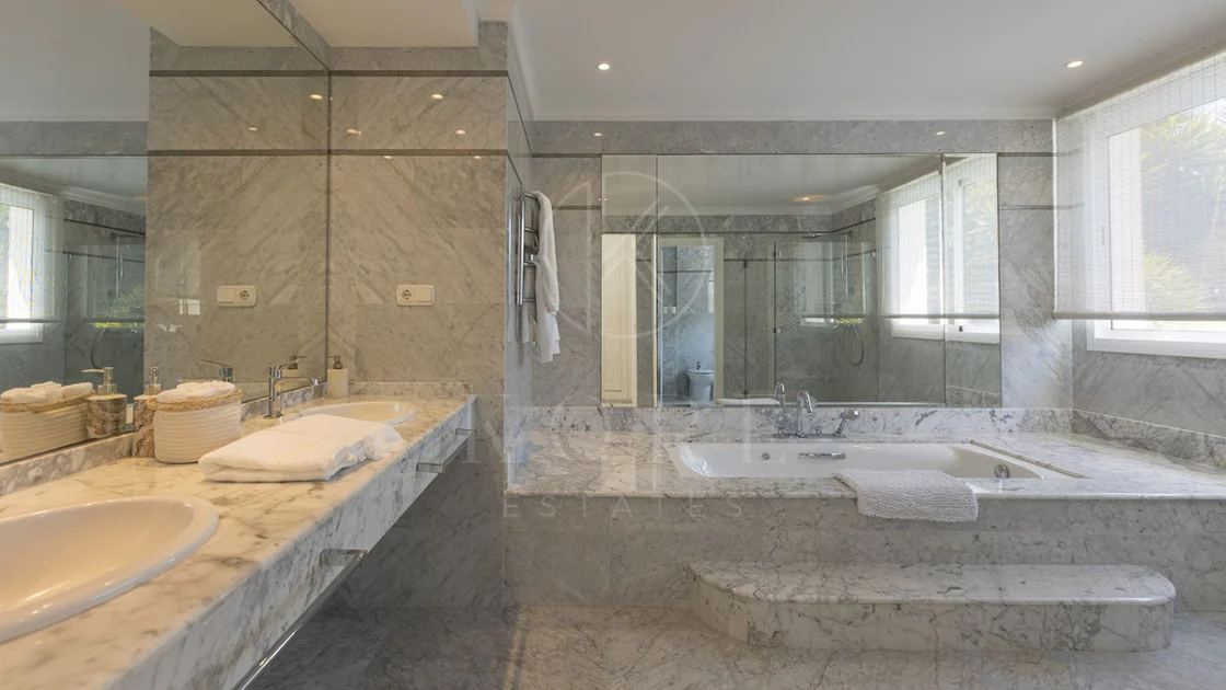 Villa for sale in Los Monteros, Marbella East
