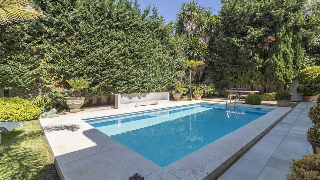 Villa for sale in Los Monteros, Marbella East