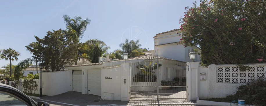 Villa for sale in Los Monteros, Marbella East