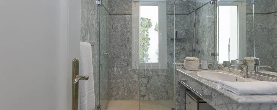 Villa for sale in Los Monteros, Marbella East