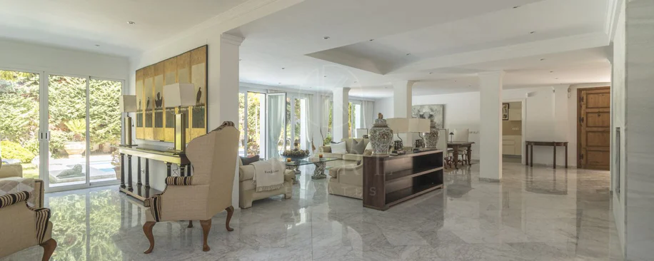 Villa for sale in Los Monteros, Marbella East