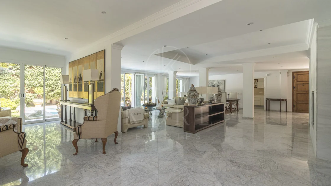 Villa for sale in Los Monteros, Marbella East