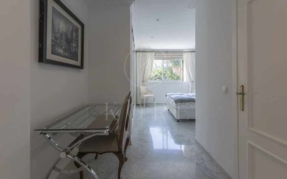 Villa en venta en Los Monteros, Marbella Este