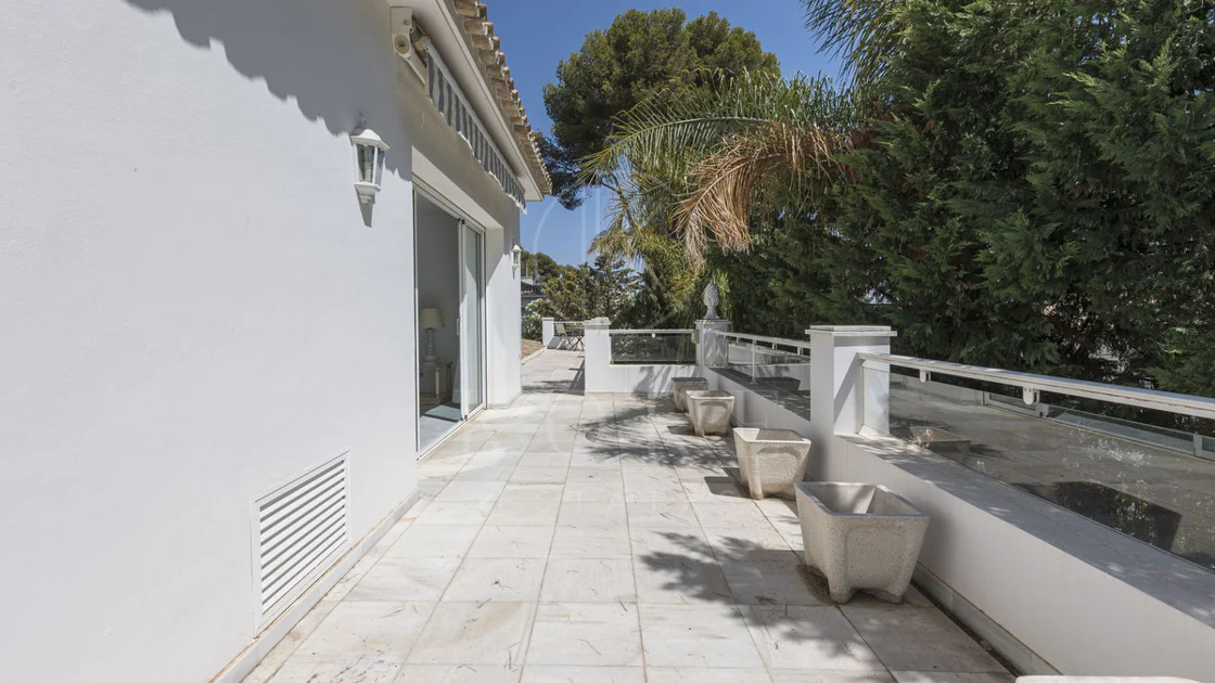 Villa for sale in Los Monteros, Marbella East