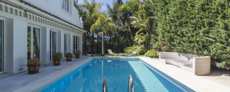 Villa for sale in Los Monteros, Marbella East