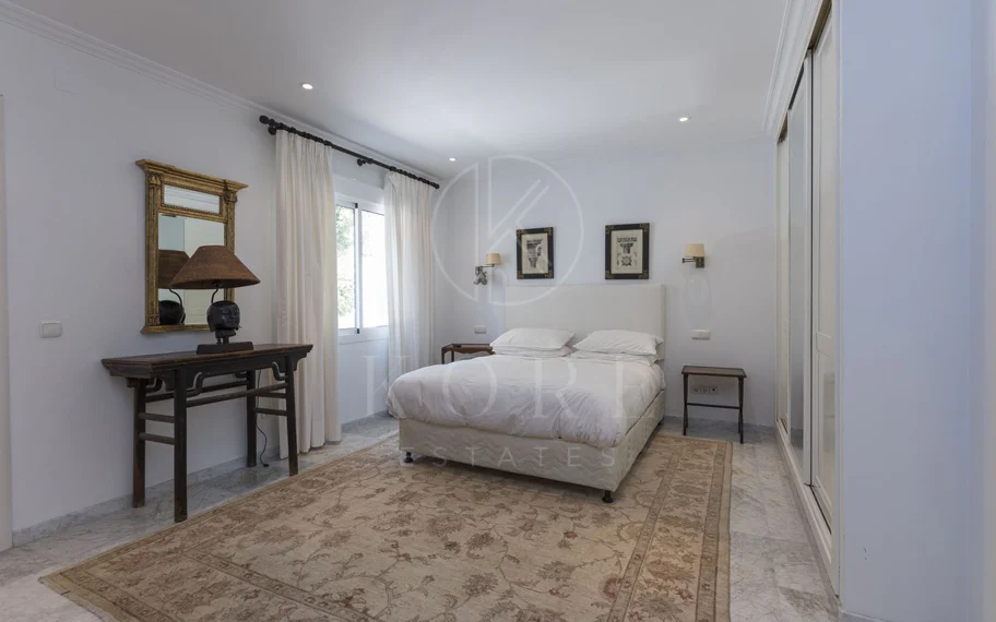 Villa en venta en Los Monteros, Marbella Este