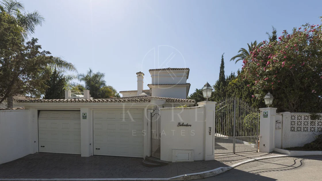 Villa for sale in Los Monteros, Marbella East