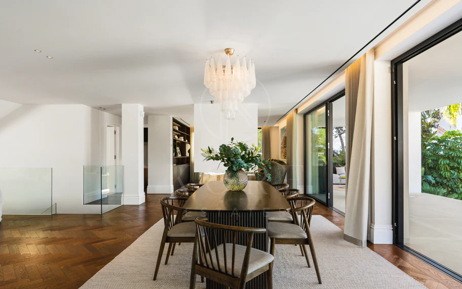 Villa en venta en Los Naranjos, Marbella