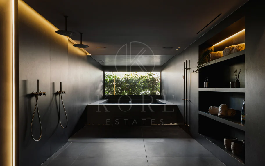 Villa en venta en Los Naranjos, Marbella