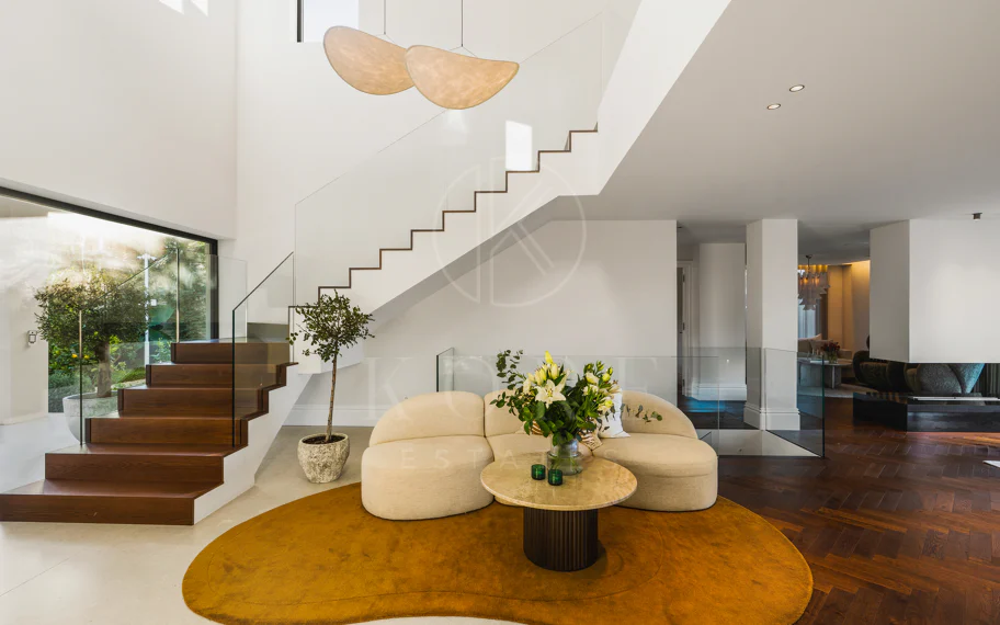 Villa en venta en Los Naranjos, Marbella